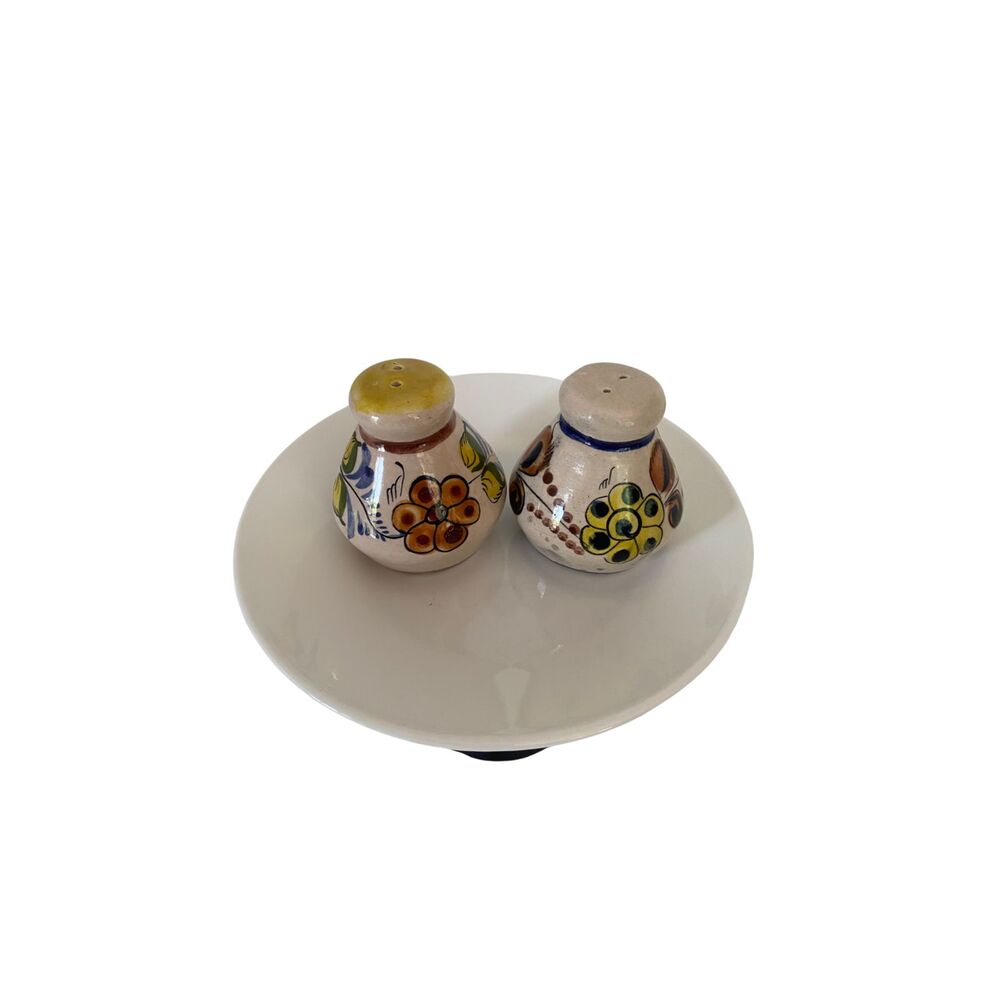 VTG Tonala Mexican Pottery Salt & Pepper Shakers Hand Painted Signed CAT Mexico